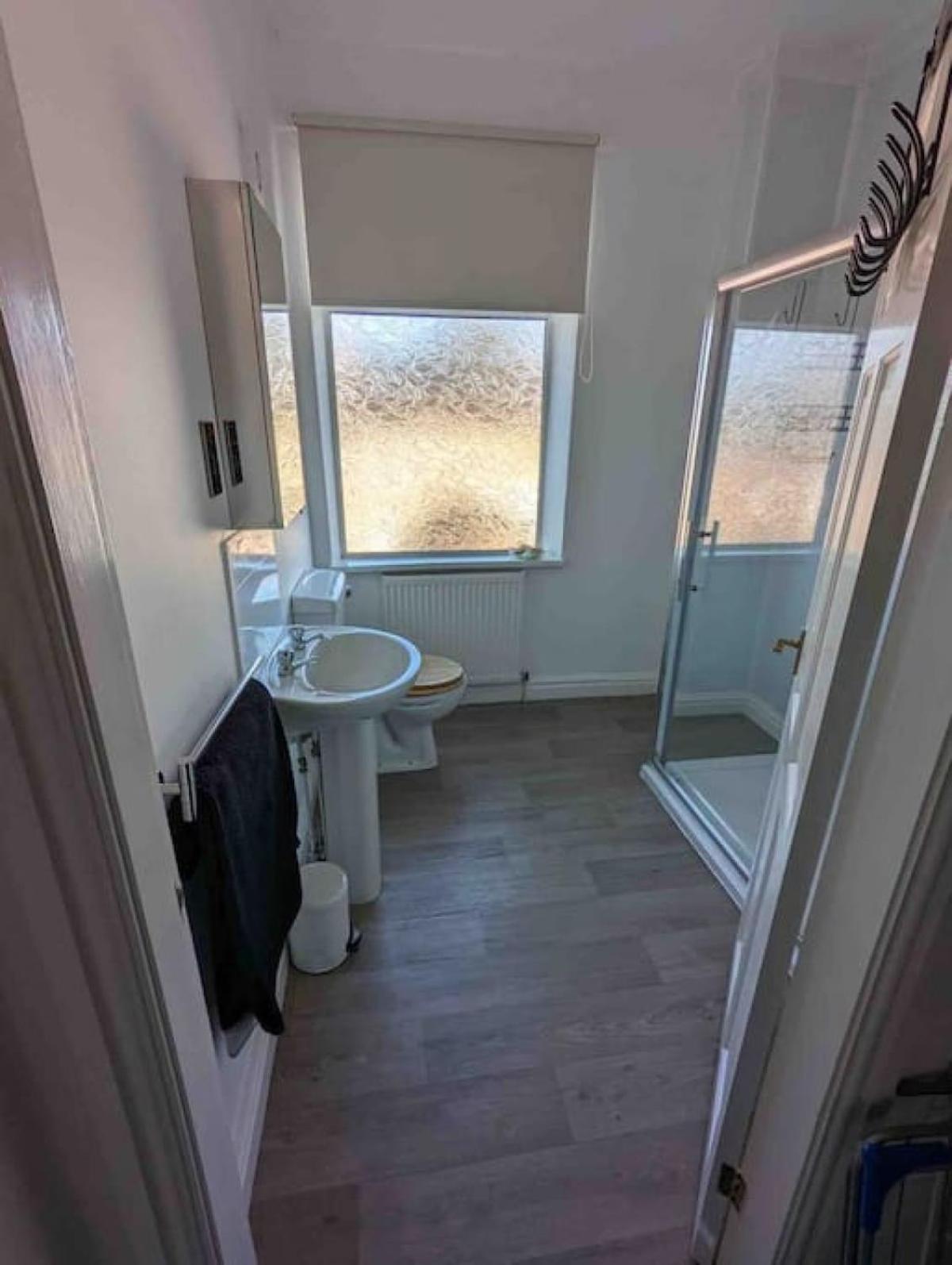 3 Bedrooms & 2 Showers - Home From Home Newcastle-under-Lyme Exterior foto